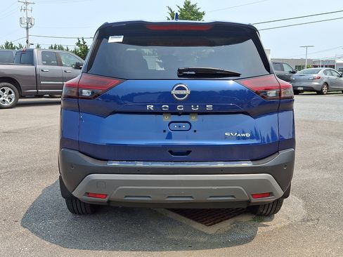 Used 2023 Nissan Rogue SV AWD/4WD image 5