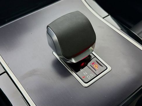 Used 2026 Land Rover Range Rover Velar Dynamic SE AWD/4WD image 19