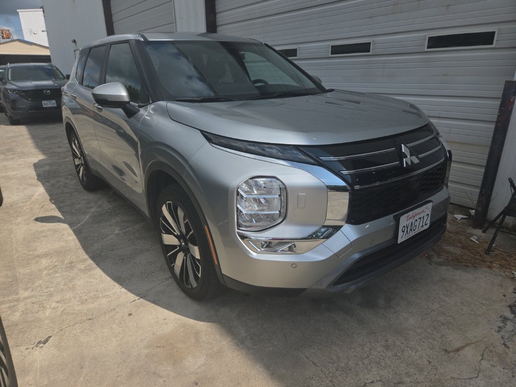 Used 2025 Mitsubishi Outlander SE AWD/4WD image 6