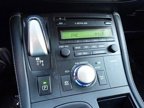 Used 2016 Lexus CT 200h image 18