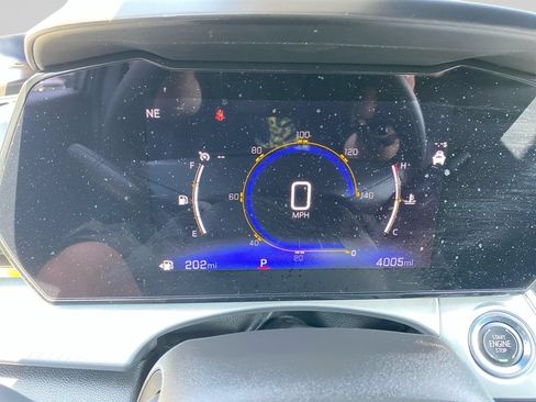 Used 2026 Chevrolet Trax LT FWD image 29