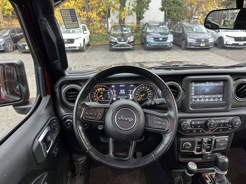 Used 2022 Jeep Wrangler Unlimited Sport image 12