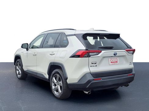 Used 2021 Toyota RAV4 XLE Premium AWD/4WD image 13
