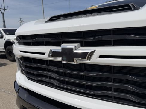 Used 2024 Chevrolet Silverado 2500 Custom w/ Custom Value Package AWD/4WD image 24