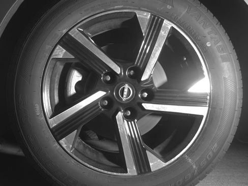 Used 2025 Nissan Sentra SV FWD image 12