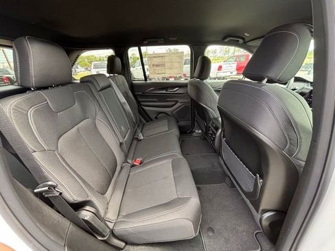 New 2026 Jeep Grand Cherokee Laredo AWD/4WD image 8