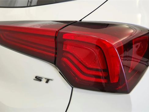 Used 2024 Buick Encore GX Sport Touring AWD/4WD image 15