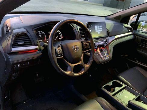 Used 2025 Honda Odyssey Sport-L image 16