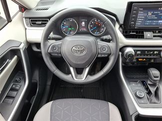 Used 2022 Toyota RAV4 XLE w/ Convenience Package video 2