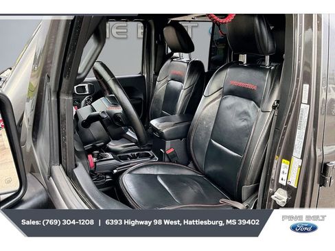 Used 2018 Jeep Wrangler Unlimited Rubicon AWD/4WD image 18