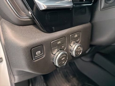 New 2026 GMC Sierra 1500 Elevation image 18