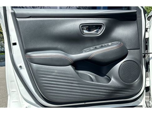 Used 2025 Honda HR-V Sport image 11