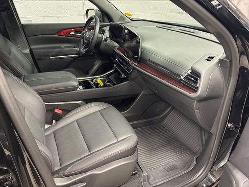 Used 2025 Chevrolet Traverse Z71 w/ Driver Confidence Package image 7