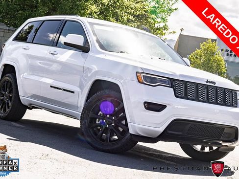 Used 2022 Jeep Grand Cherokee Laredo X AWD/4WD image 1