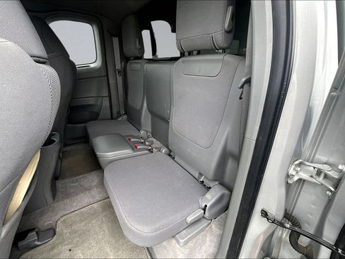 Used 2010 Toyota Tacoma 4x4 Access Cab V6 image 21