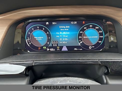 Used 2024 Volkswagen Atlas SE image 25