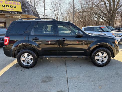 Used 2011 Ford Escape XLT image 8