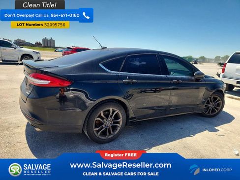 Used 2018 Ford Fusion SE w/ Equipment Group 201A FWD image 4