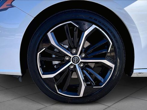 Used 2024 Nissan Altima 2.5 SR image 10