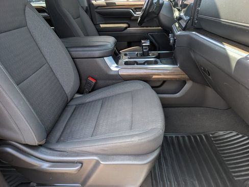 Used 2023 Chevrolet Silverado 1500 RST AWD/4WD image 12