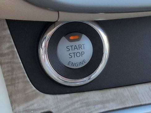 Used 2020 Nissan Murano SL FWD image 31