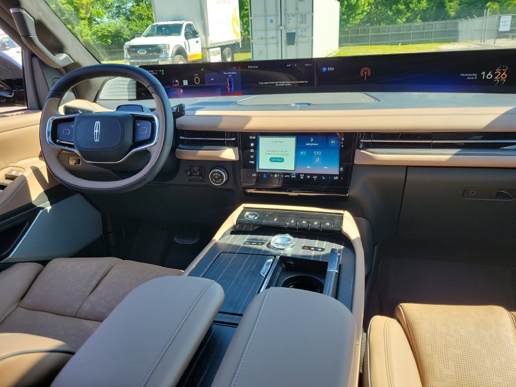 New 2026 Lincoln Navigator L Black Label AWD/4WD image 13