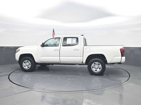 Used 2022 Toyota Tacoma SR image 5