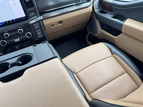 Used 2024 Ford F350 Lariat w/ Chrome Package image 15