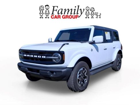 Used 2024 Ford Bronco Outer Banks AWD/4WD image 1