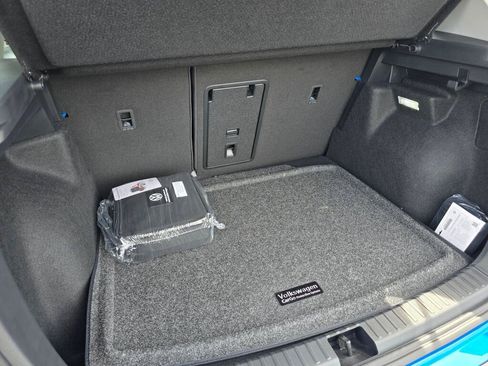 New 2026 Volkswagen Taos SE AWD/4WD image 17
