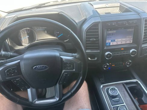 Used 2018 Ford Expedition Platinum AWD/4WD image 17