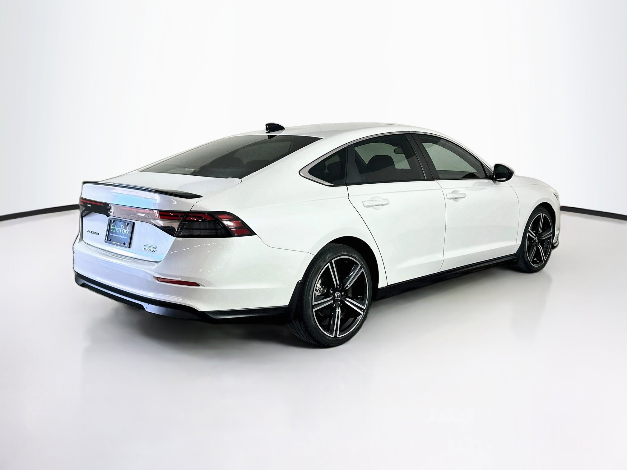 Used 2024 Honda Accord Sport image 9
