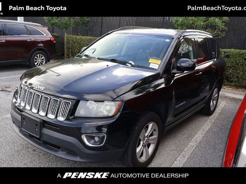 Used 2015 Jeep Compass High Altitude image 1