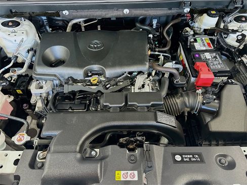 Used 2021 Toyota RAV4 XLE image 27