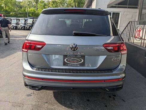 Used 2023 Volkswagen Tiguan SE R-Line AWD/4WD image 4