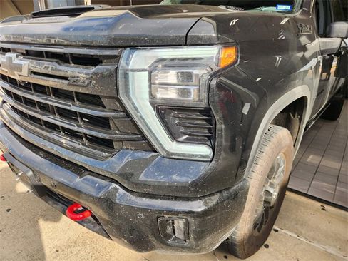 Used 2025 Chevrolet Silverado 2500 LTZ w/ Trail Boss Package AWD/4WD image 7