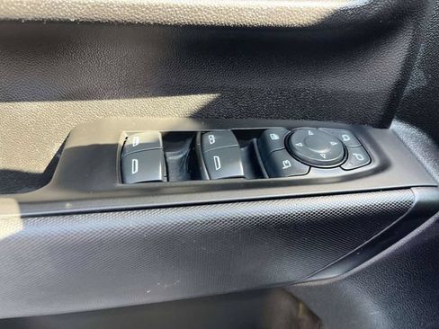 Used 2022 Chevrolet Silverado 2500 Custom w/ Custom Value Package AWD/4WD image 17