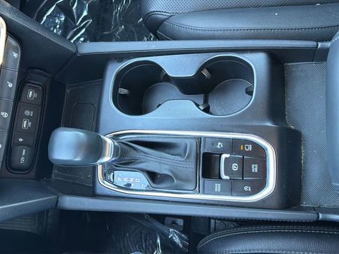 Used 2020 Hyundai Santa Fe Limited image 28