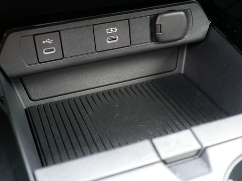Used 2026 Toyota Prius AWD image 38