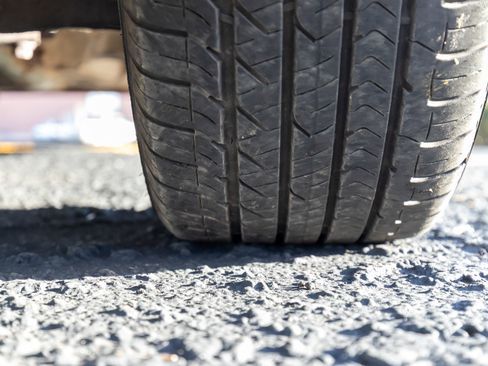 Used 2010 Pontiac Vibe w/ Preferred Package image 35