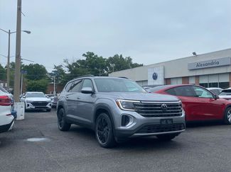 Certified 2024 Volkswagen Atlas SE w/ Panoramic Sunroof Package AWD/4WD video 1