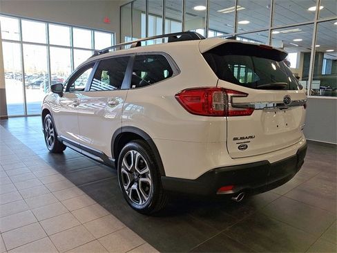 Certified 2025 Subaru Ascent Limited w/ Popular Package #2 image 4