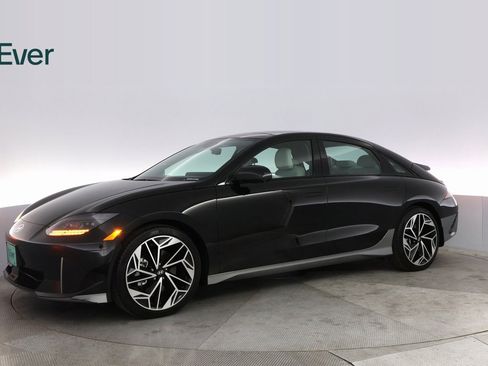 Used 2024 Hyundai Ioniq 6 Limited image 15