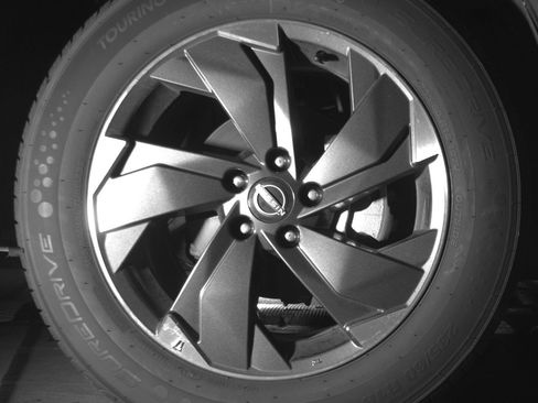 Used 2025 Nissan Rogue SV AWD/4WD image 13