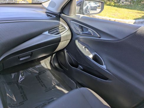 Used 2023 Chevrolet Malibu LT image 17