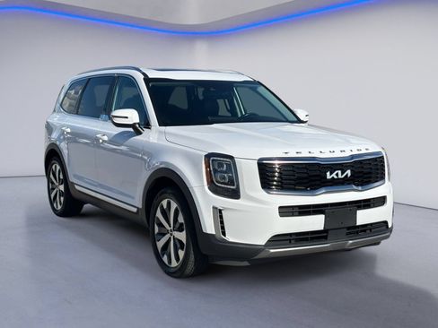 Used 2022 Kia Telluride EX w/ EX Premium Package FWD image 5