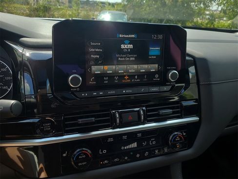 New 2025 Nissan Pathfinder SV w/ SV Premium Package image 17