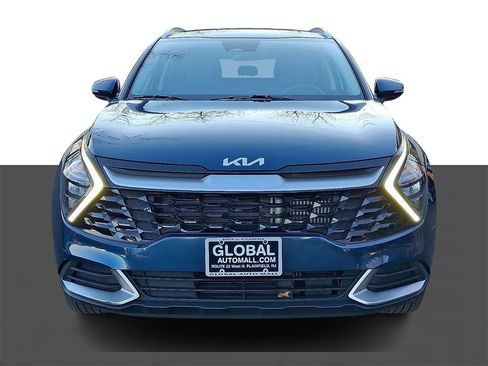 Used 2023 Kia Sportage EX image 2