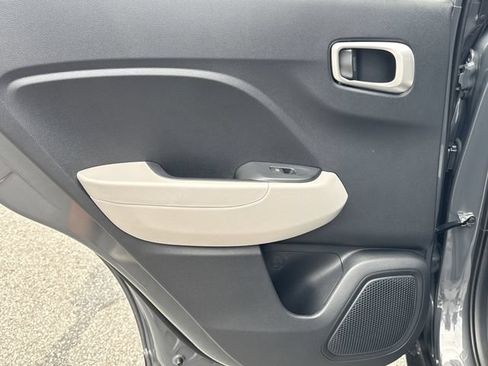 Certified 2025 Hyundai Venue SEL FWD image 13