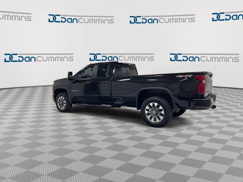 Used 2022 Chevrolet Silverado 2500 Custom w/ Custom Value Package AWD/4WD image 6